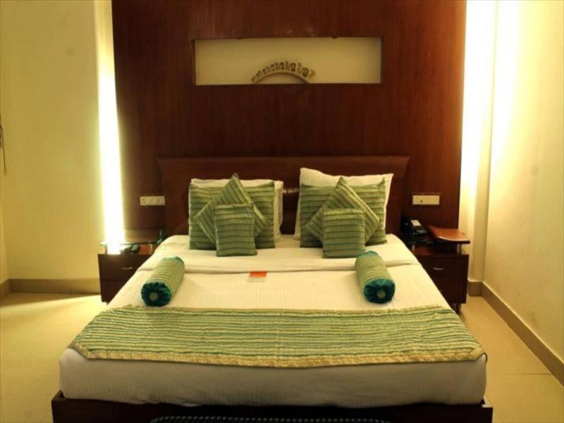 Grand President Hotel Delhi  Exterior photo