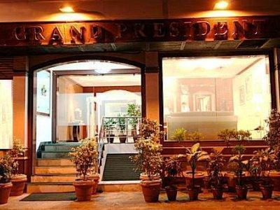 Grand President Hotel Delhi  Exterior photo