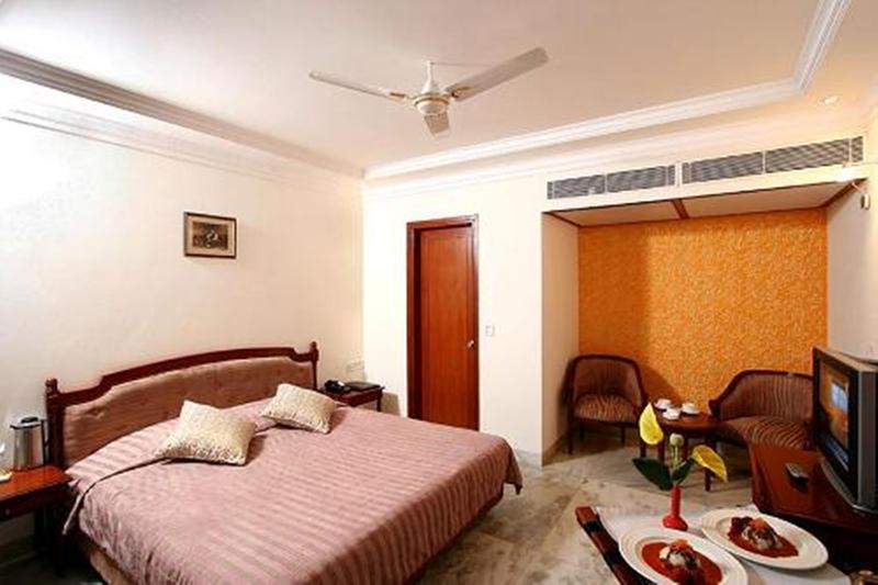 Grand President Hotel Delhi  Exterior photo